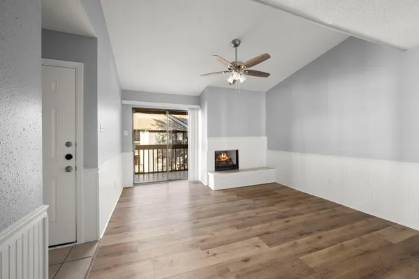 $999 | 9009 Richmond Avenue, Unit 111, Houston, TX 77063