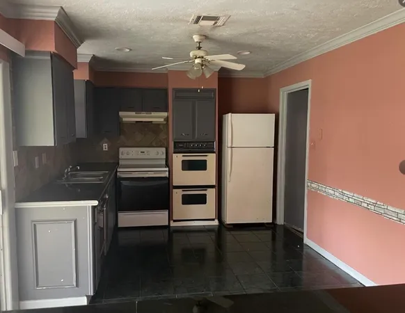$1,650 | 10751 Corona Lane, Houston, TX 77072