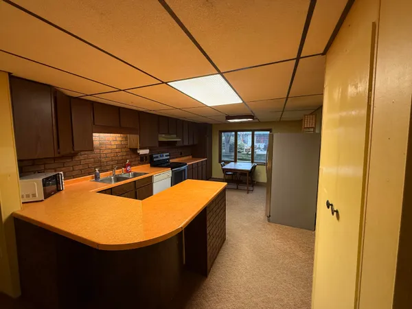 $169,000 | 1008 Parkway Boulevard, Two Rivers, WI 54241