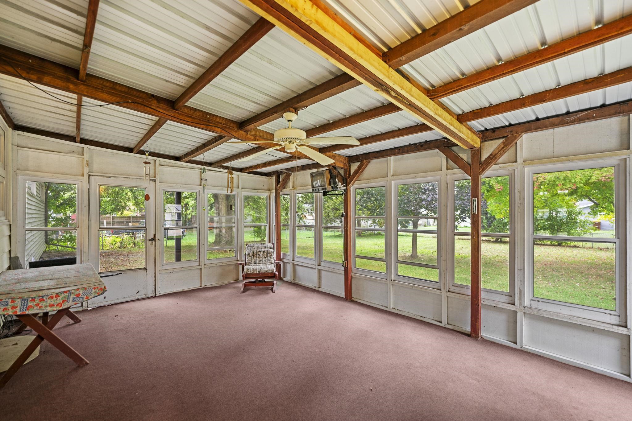 1205 7th Avenue Belvidere, IL 61008 - Photo 18 of 33 a living room with furniture