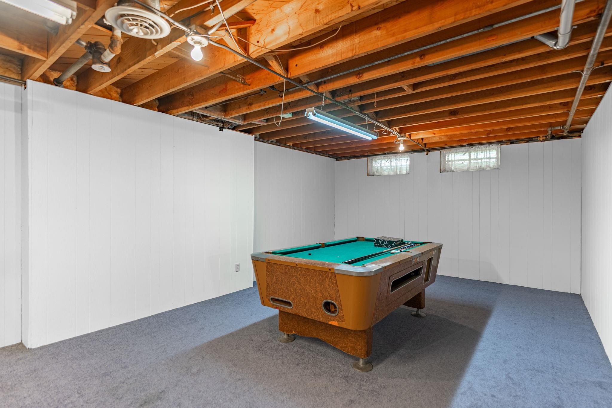 1205 7th Avenue Belvidere, IL 61008 - Photo 20 of 33 a room with a table and a chair