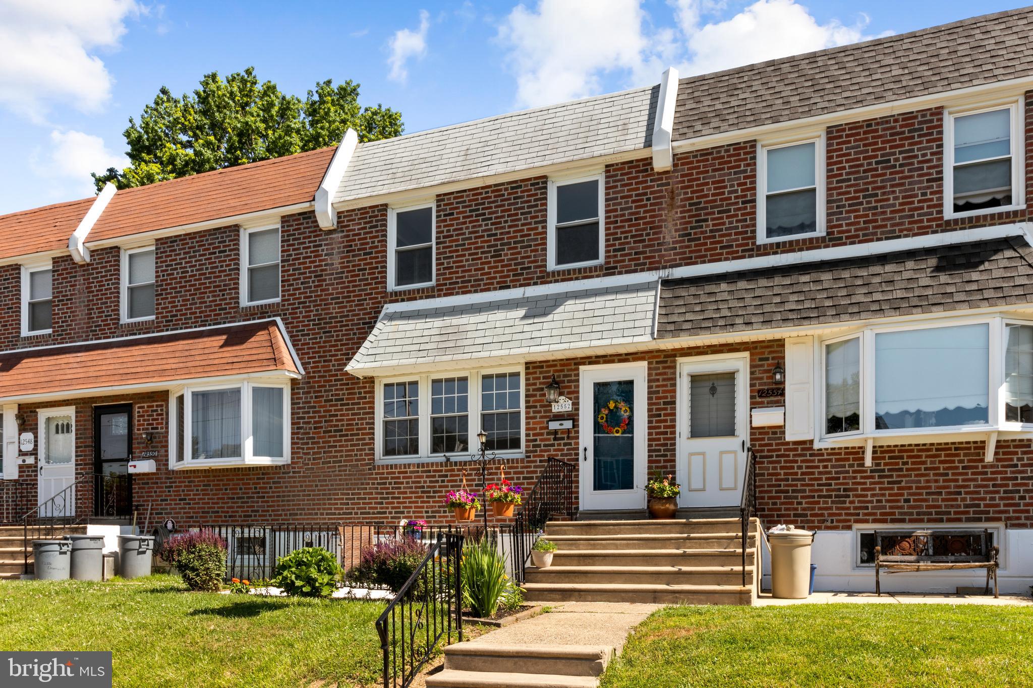 12552 Deer Run Road Philadelphia, PA 19154 - Photo 1 of 28 Front