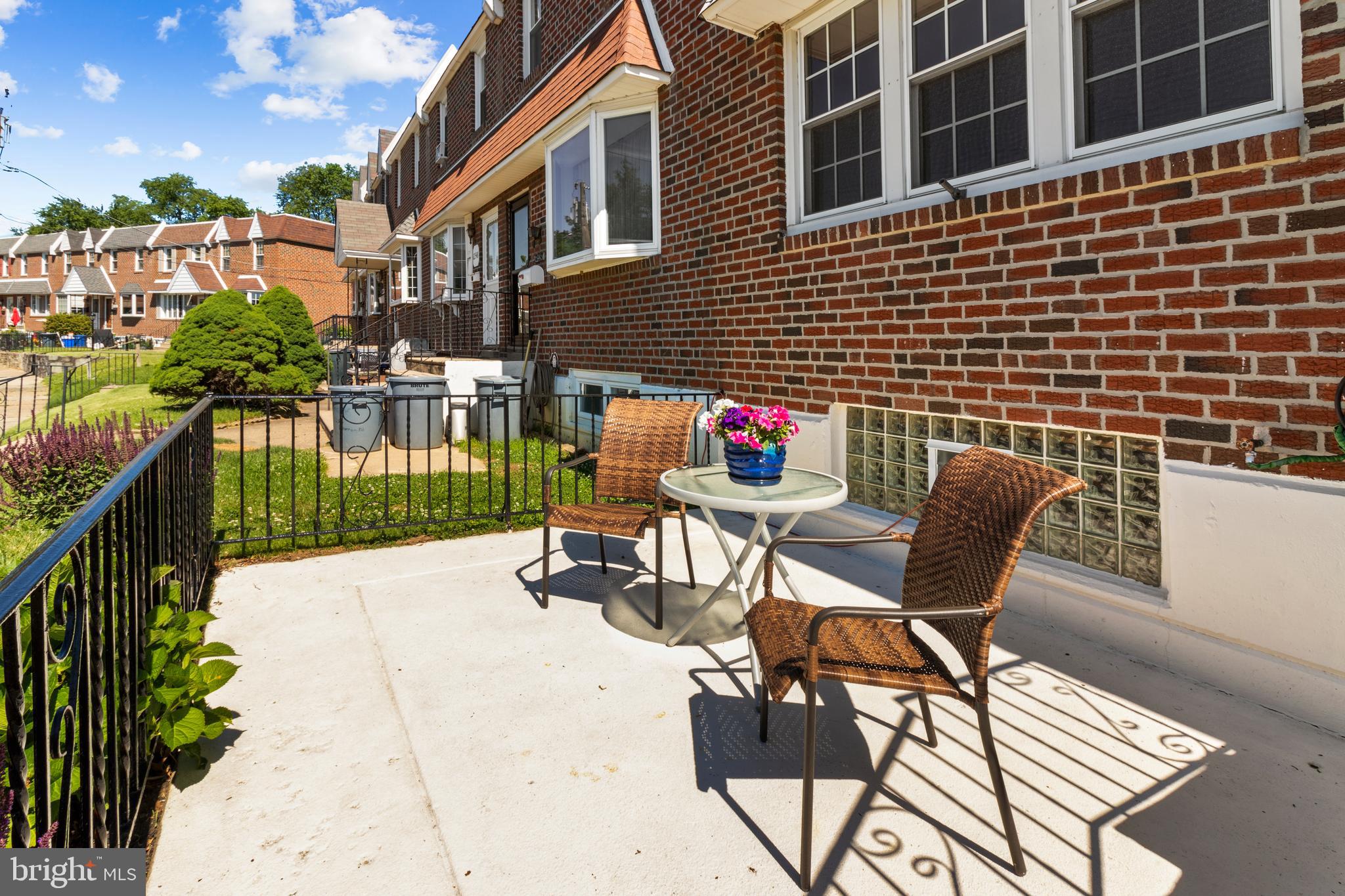 12552 Deer Run Road Philadelphia, PA 19154 - Photo 2 of 28 Front Patio