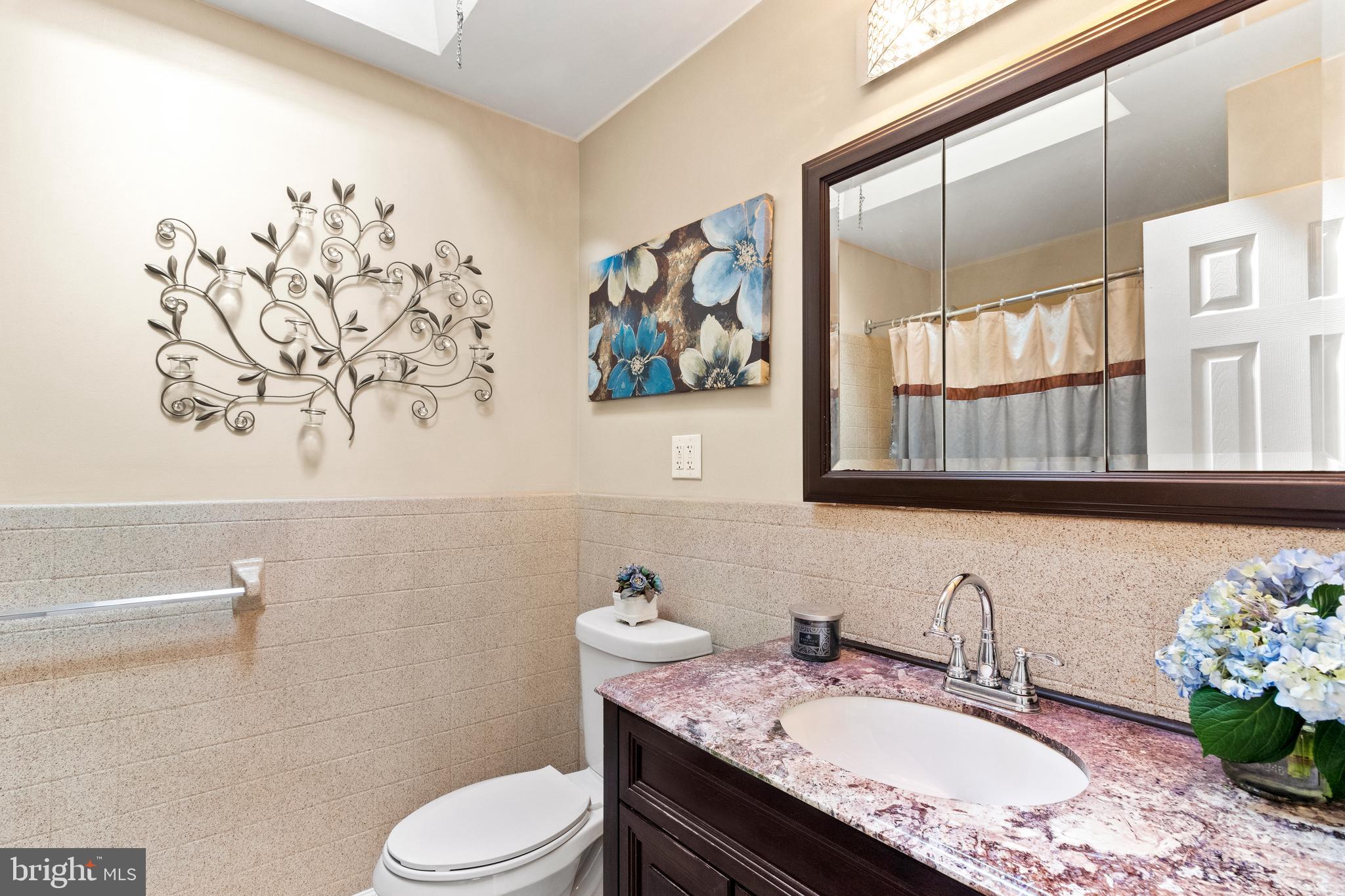 12552 Deer Run Road Philadelphia, PA 19154 - Photo 18 of 28 Upstairs Full Bath