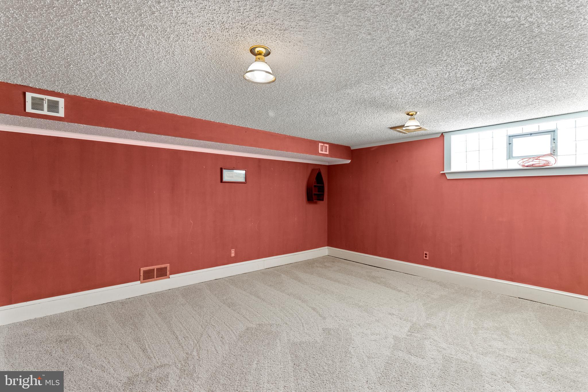 12552 Deer Run Road Philadelphia, PA 19154 - Photo 22 of 28 Basement