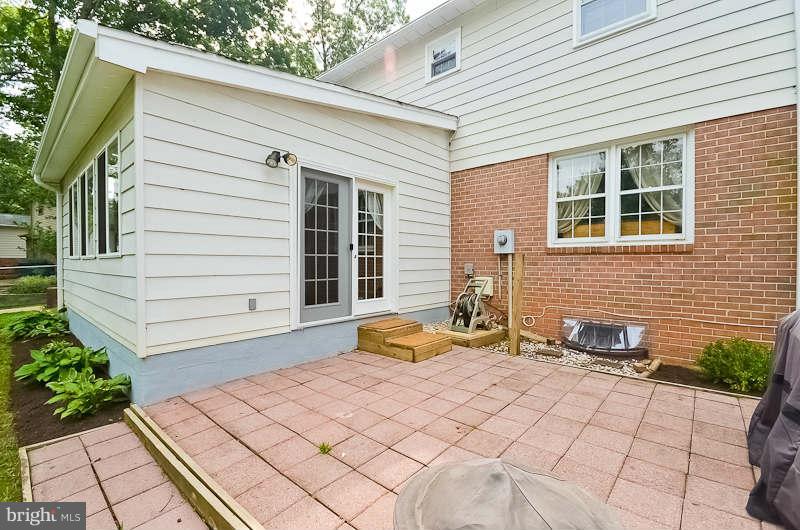 6932 Conservation Drive Springfield, VA 22153 - Photo 24 of 26 Exterior (Rear)