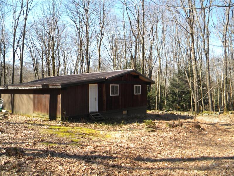 114 Maple Road Bear Rocks, PA 15610 - Photo 4 of 17