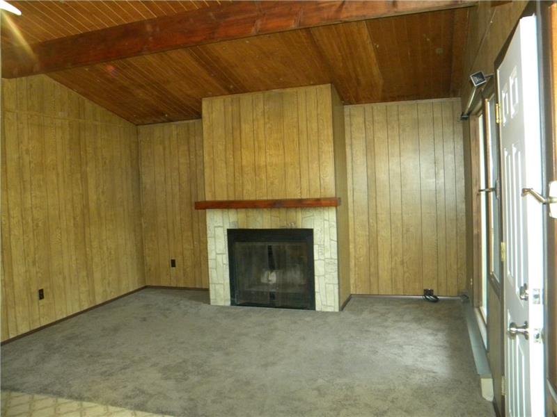 114 Maple Road Bear Rocks, PA 15610 - Photo 7 of 17