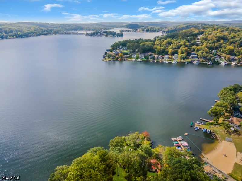 22 Ithanell Road Hopatcong, NJ 07843 - Photo 7 of 27 Gallery Image 7