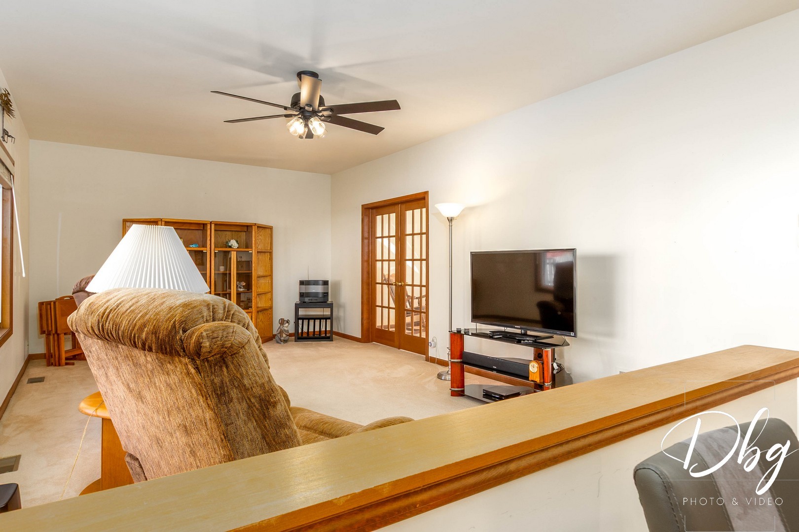 252 Carters Grove Court Grayslake, IL 60030 - Photo 17 of 69 a living room with furniture and a flat screen tv