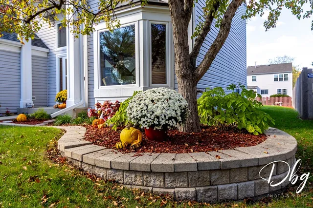 $450,000 | 252 Carters Grove Court, Grayslake, IL 60030