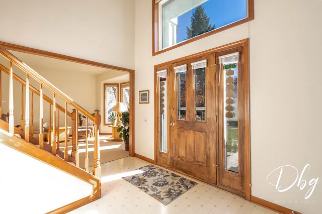 $450,000 | 252 Carters Grove Court, Grayslake, IL 60030