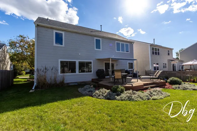 $450,000 | 252 Carters Grove Court, Grayslake, IL 60030