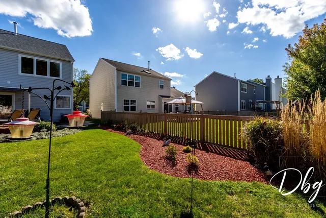 $450,000 | 252 Carters Grove Court, Grayslake, IL 60030