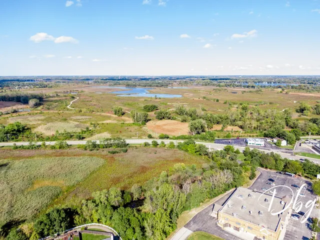 $450,000 | 252 Carters Grove Court, Grayslake, IL 60030