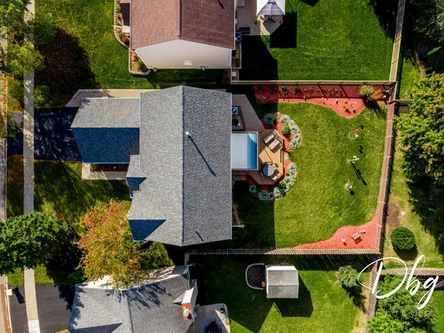 $450,000 | 252 Carters Grove Court, Grayslake, IL 60030