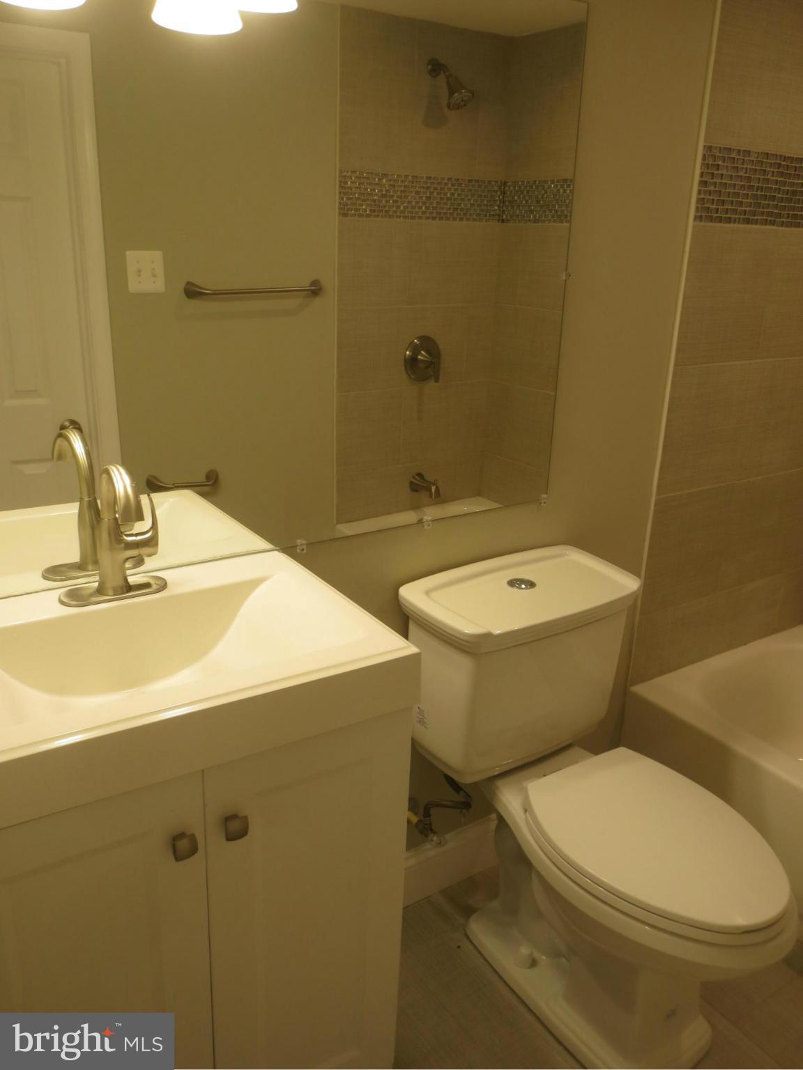 1724 Hartsdale Road Baltimore, MD 21239 - Photo 24 of 30 Designer Fixtures