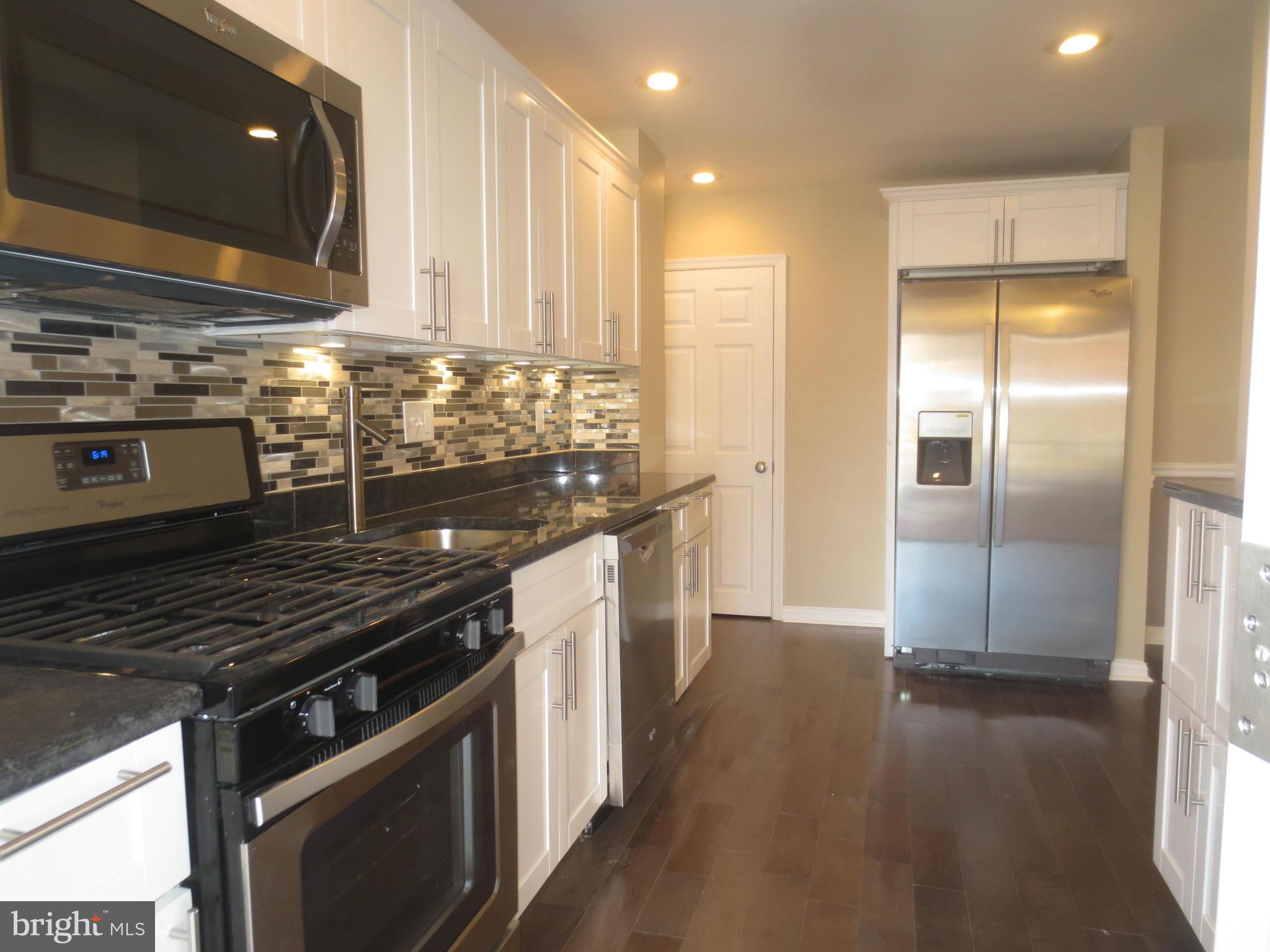 1724 Hartsdale Road Baltimore, MD 21239 - Photo 6 of 30 Spacious Kitchen