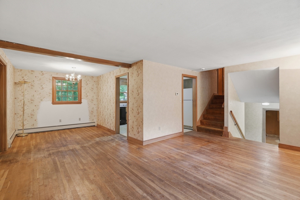 9 Keith Road Wayland, MA 01778 - Photo 4 of 38