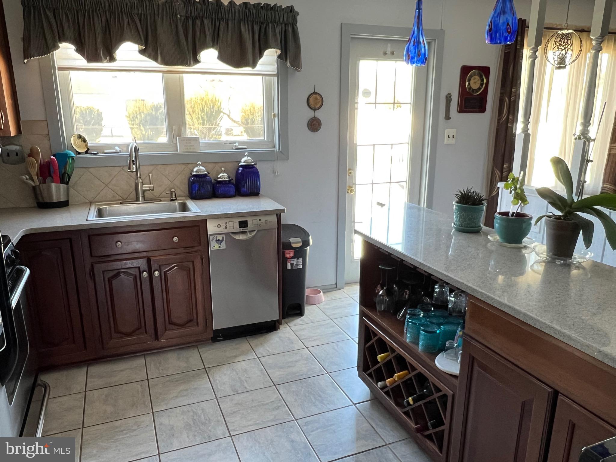 9 Rock Royal Road Hamilton, NJ 08620 - Photo 6 of 17 Kitchen