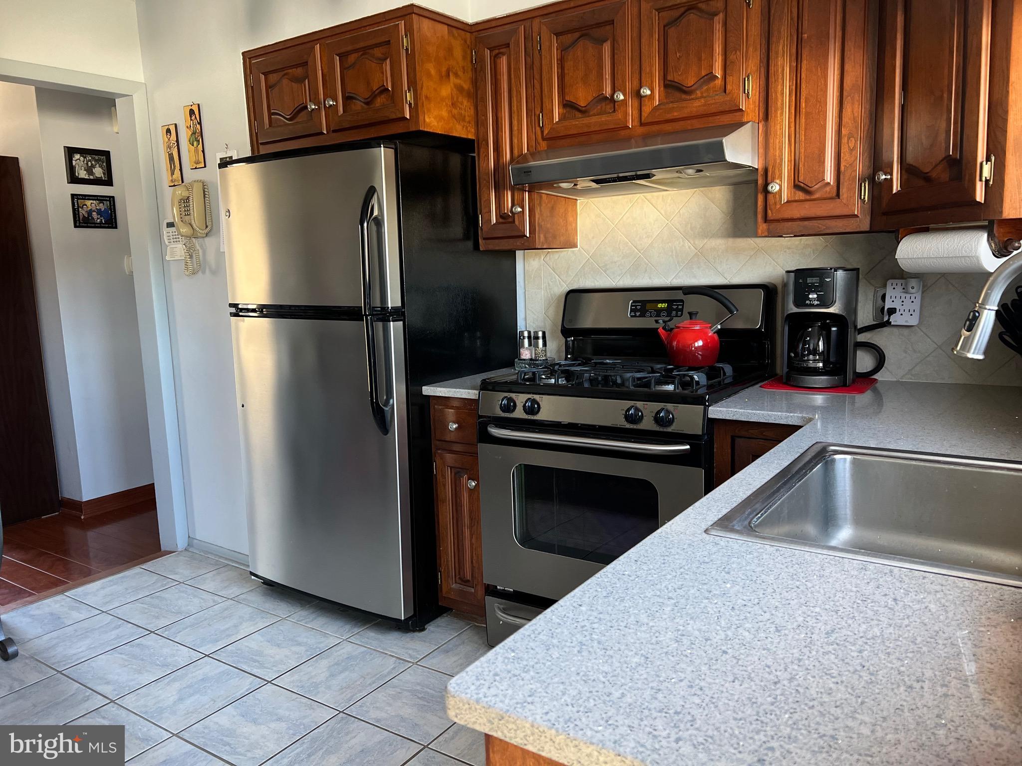 9 Rock Royal Road Hamilton, NJ 08620 - Photo 7 of 17 Kitchen
