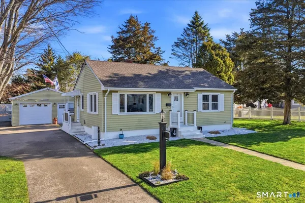 $399,000 | 3 Cedar Street, Waterford, CT 06385