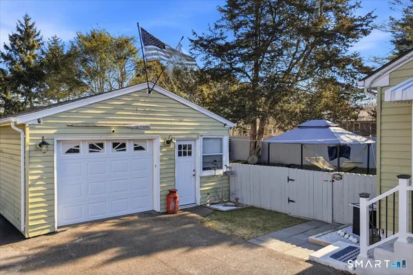 $399,000 | 3 Cedar Street, Waterford, CT 06385