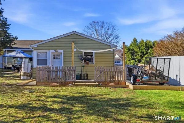 $399,000 | 3 Cedar Street, Waterford, CT 06385