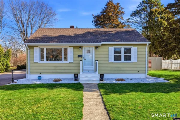 $399,000 | 3 Cedar Street, Waterford, CT 06385