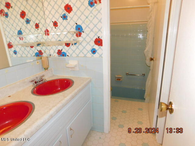 4971 Church Road Nesbit, MS 38651 - Photo 12 of 30 Bath Two