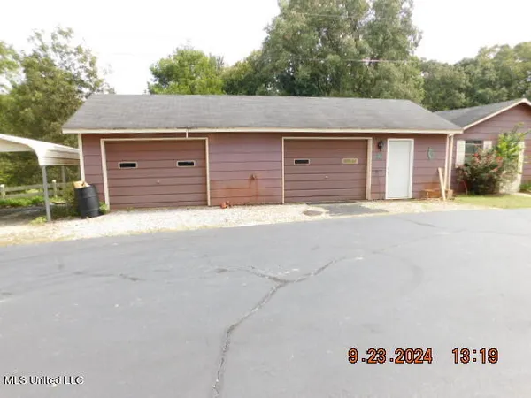 $330,000 | 4971 Church Road, Nesbit, MS 38651