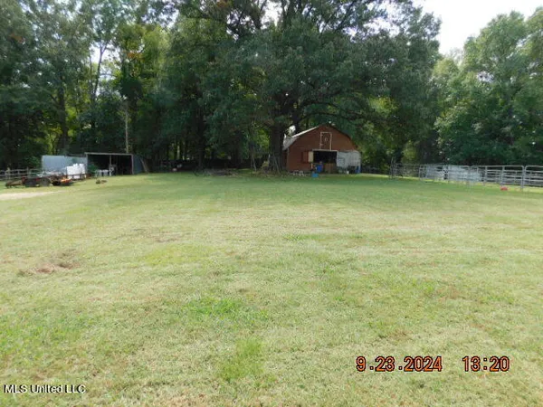 $330,000 | 4971 Church Road, Nesbit, MS 38651