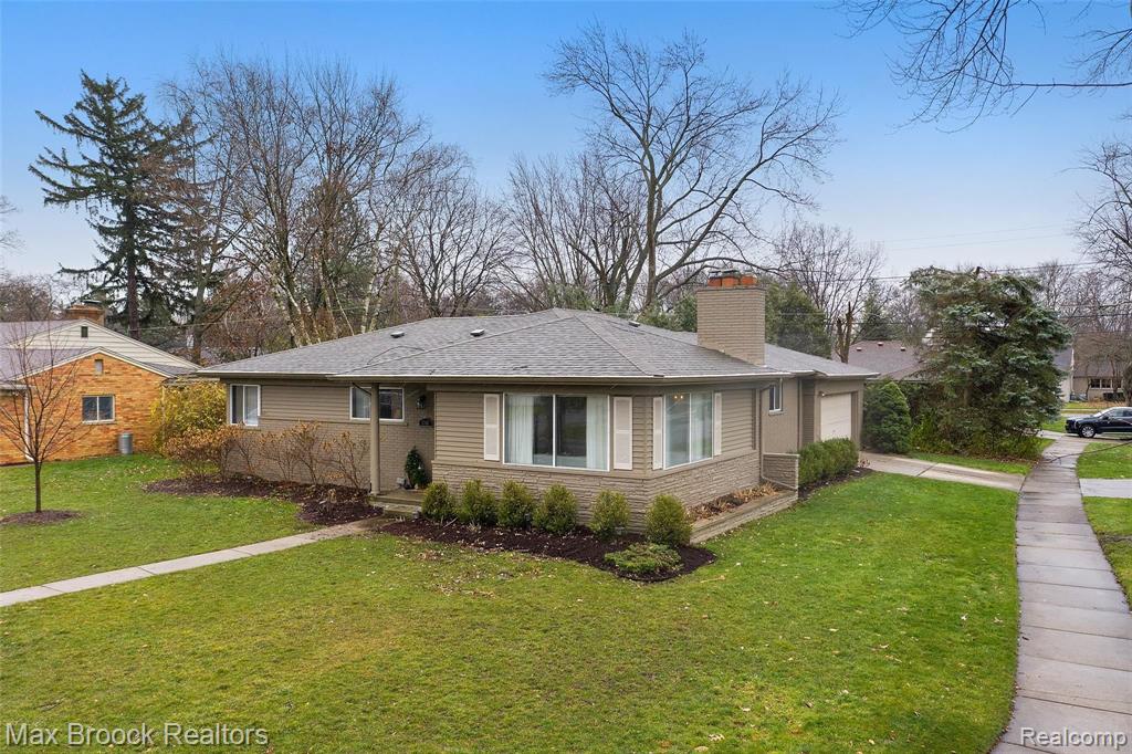 15991 Reedmere Avenue Beverly Hills, MI 48025 - Photo 2 of 25