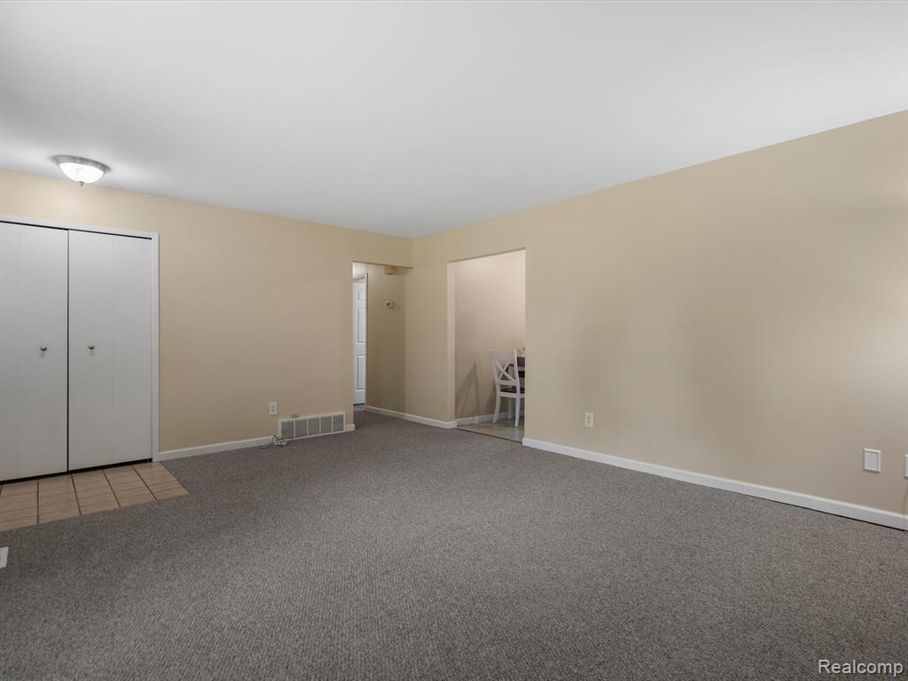 3259 York Road Rochester Hills, MI 48309 - Photo 3 of 24