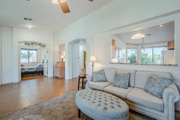 $2,495 | 4269 East Cassia Lane, Gilbert, AZ 85298