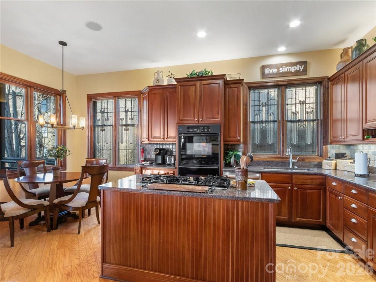 600 Andrew Banks Road, Unit D4 Burnsville, NC 28714 - Photo 13 of 42 a kitchen with lots of counter top space