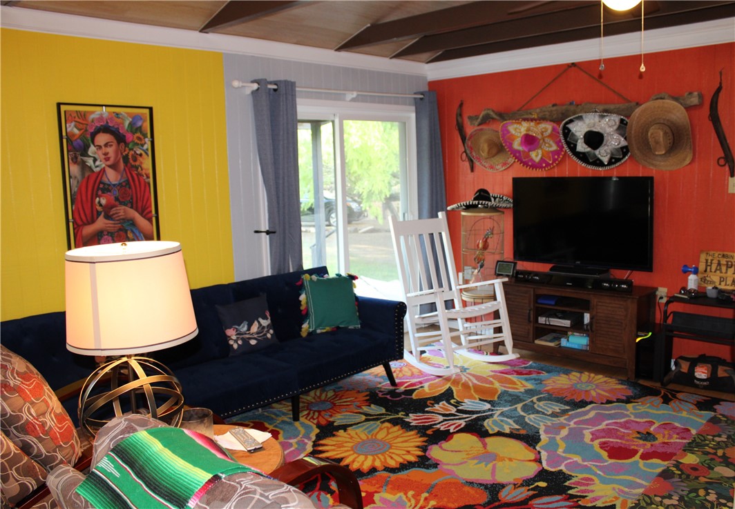 531 South County Road 1140 Riviera, TX 78379 - Photo 4 of 15 Living Area