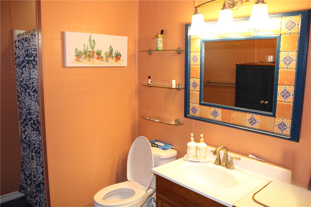 531 South County Road 1140 Riviera, TX 78379 - Photo 9 of 15 Bathroom