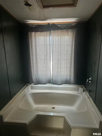 $189,900 | 165 Nile Lane, Creal Springs, IL 62922