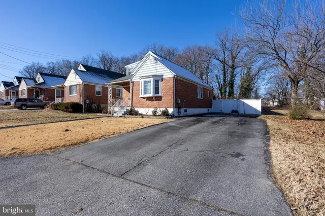 $2,500 | 8030 Dalesford Road, Baltimore, MD 21234