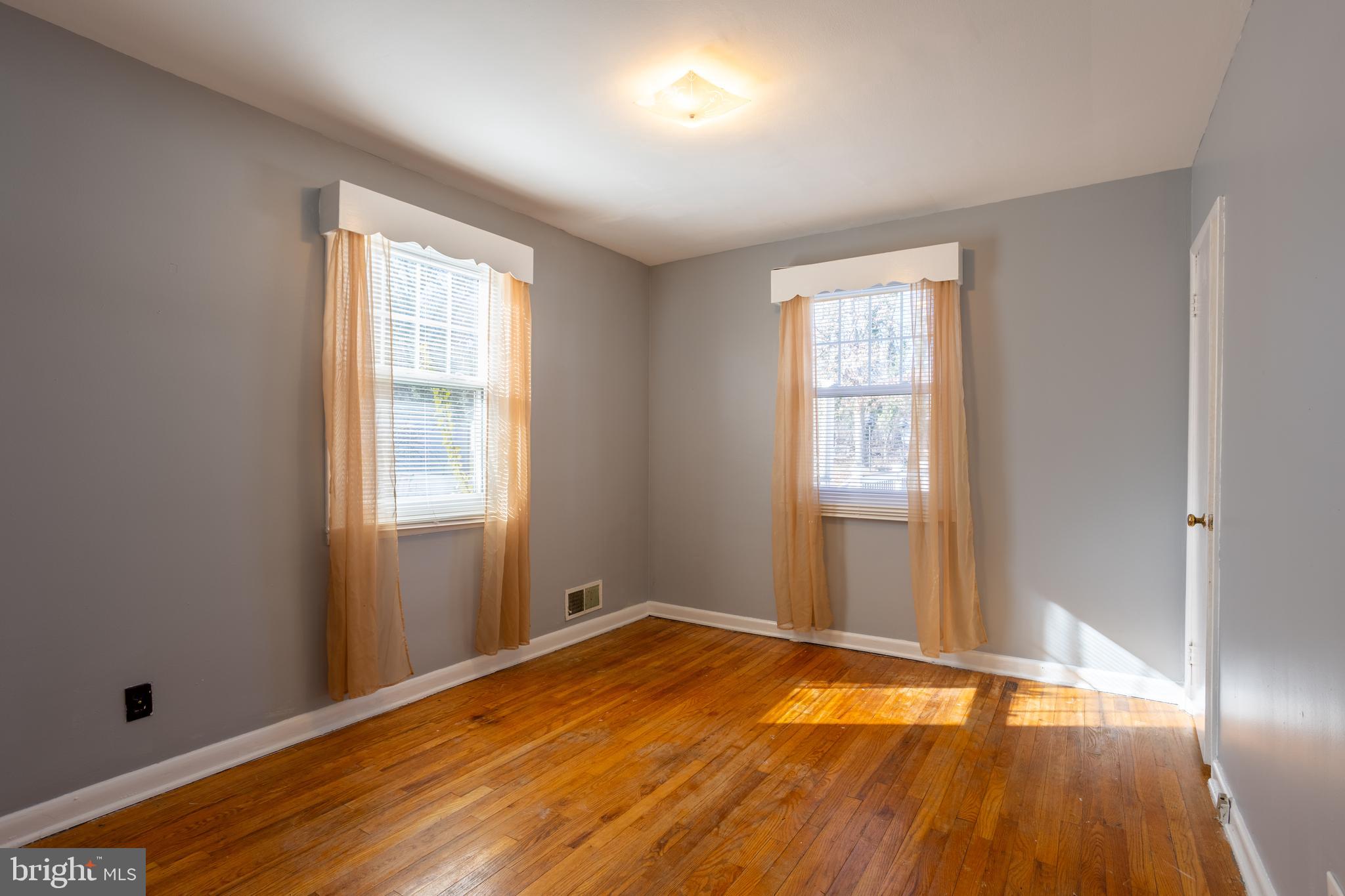 8300 Dalesford Road Baltimore, MD 21234 - Photo 23 of 32 Main floor bedroom