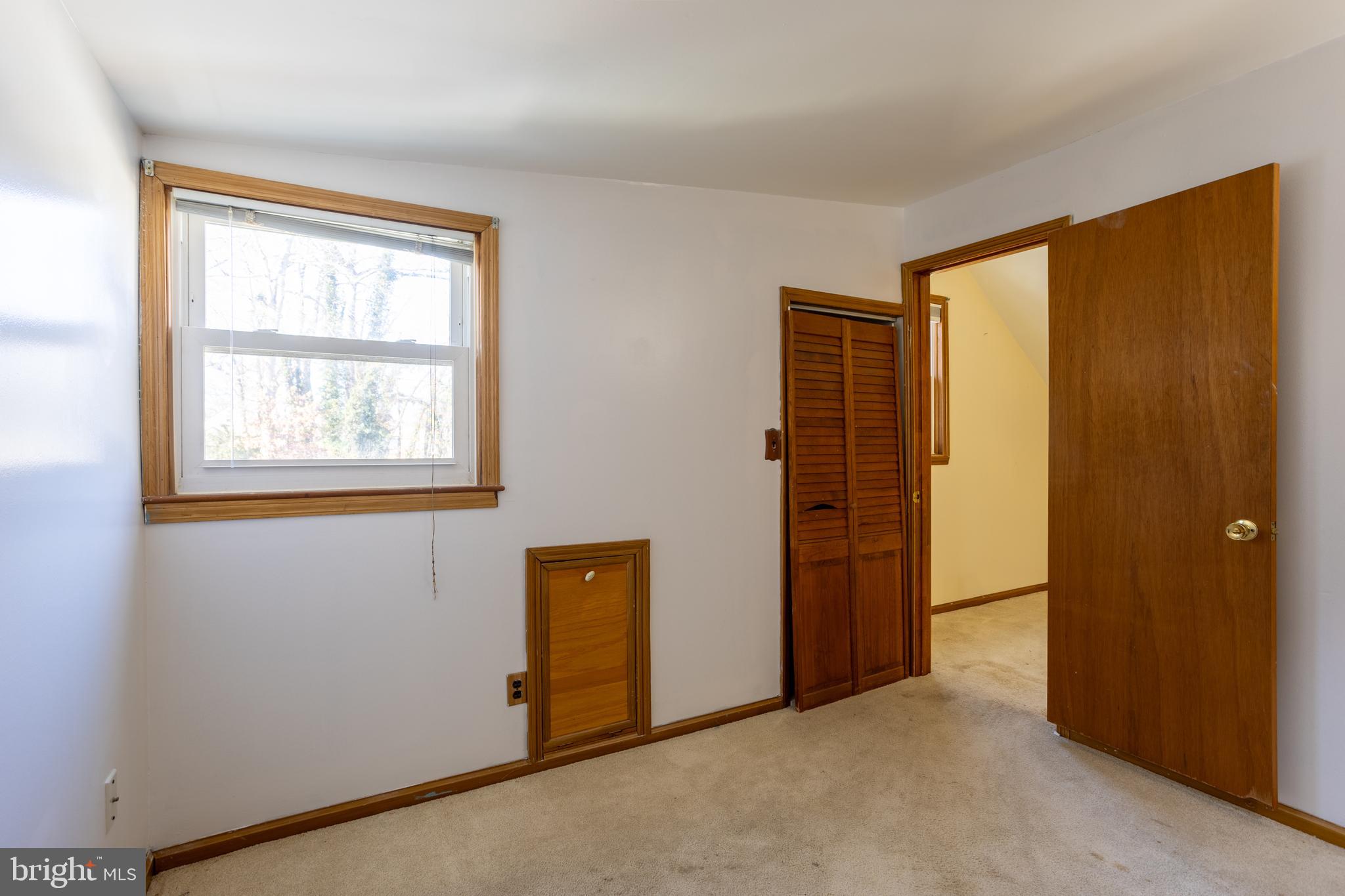 8300 Dalesford Road Baltimore, MD 21234 - Photo 25 of 32 Main floor bedroom