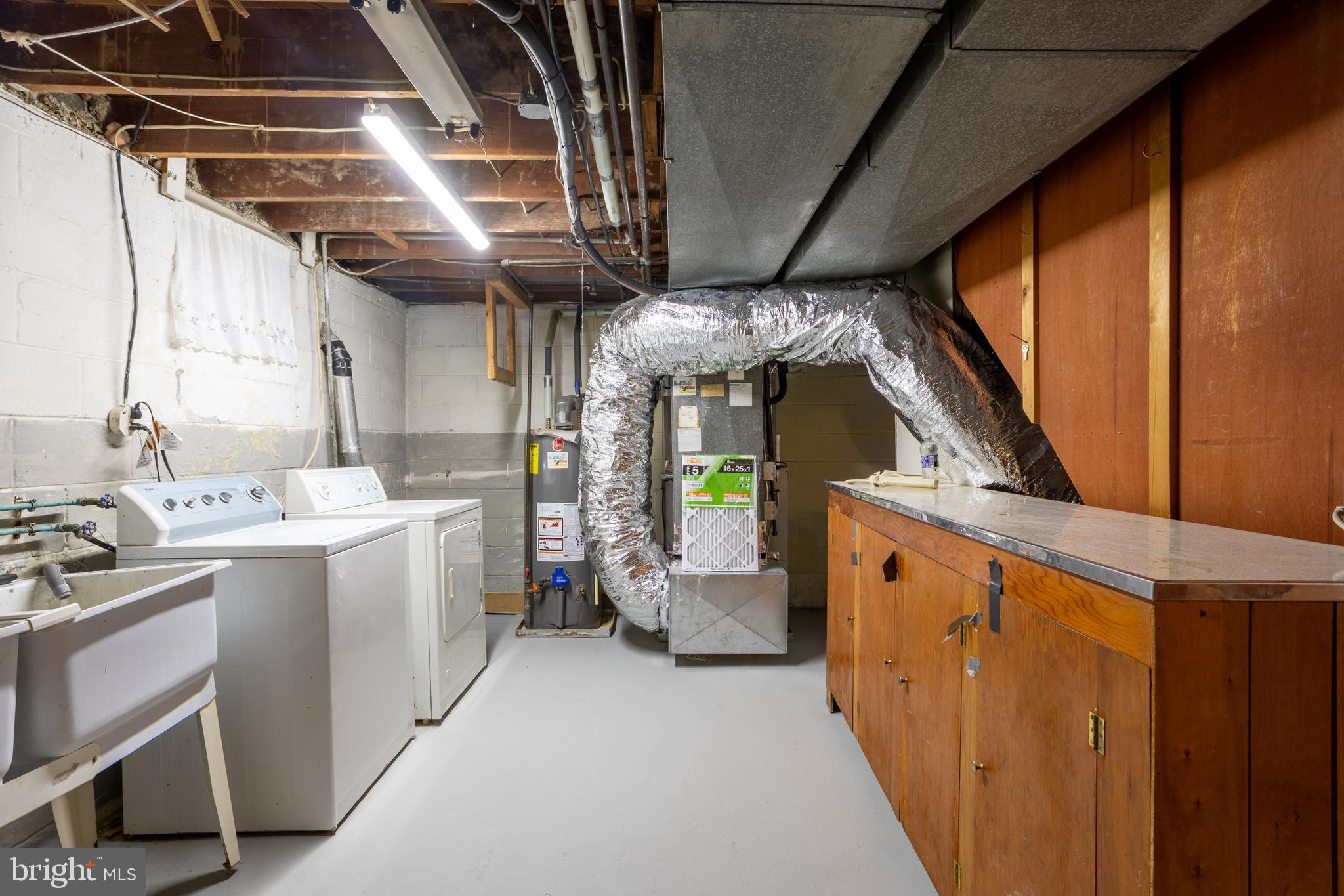 8300 Dalesford Road Baltimore, MD 21234 - Photo 10 of 32 Utility/laundry room