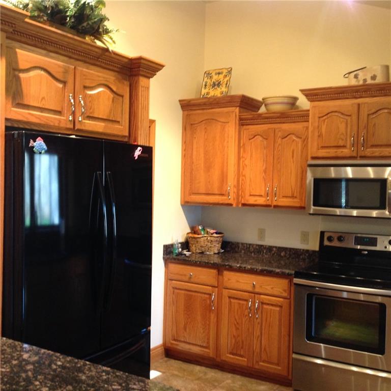 466 Robertson Road Hermitage, PA 16148 - Photo 3 of 23 Gallery Image 3