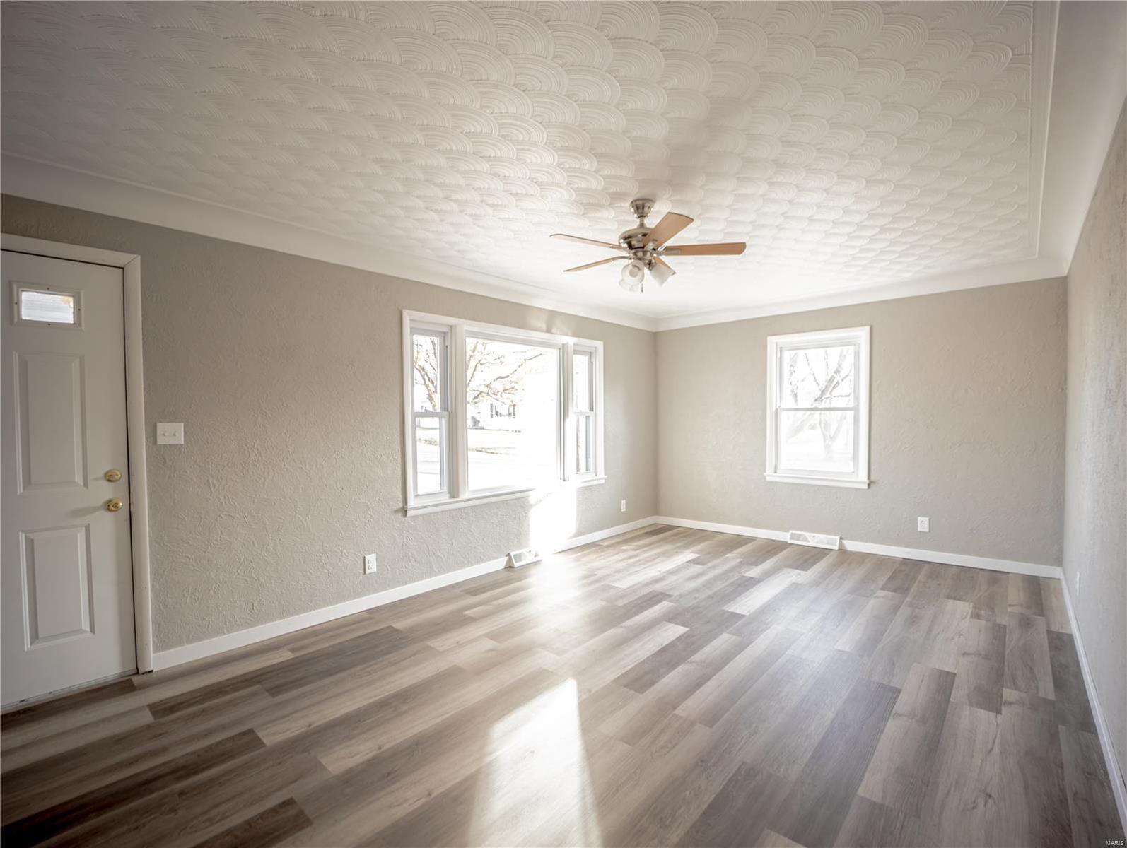 602 North Walnut Street Bethalto, IL 62010 - Photo 5 of 20