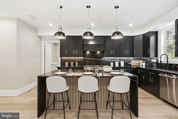 $2,850,000 | 5047 MacArthur Boulevard Northwest, Washington, DC 20016