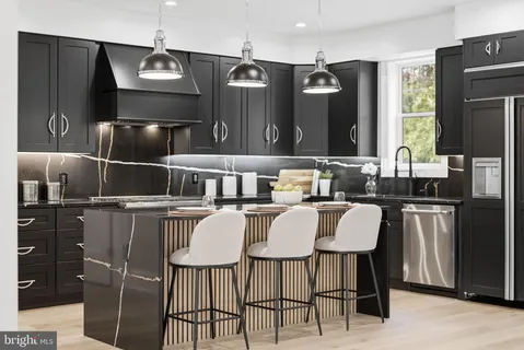 $2,850,000 | 5047 MacArthur Boulevard Northwest, Washington, DC 20016