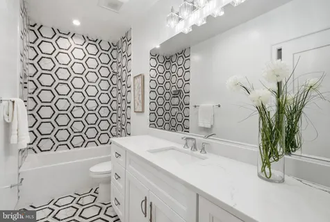 $2,850,000 | 5047 MacArthur Boulevard Northwest, Washington, DC 20016