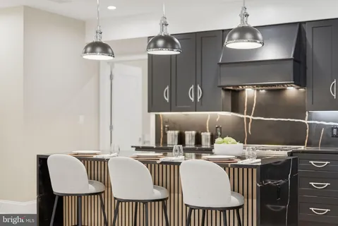 $2,850,000 | 5047 MacArthur Boulevard Northwest, Washington, DC 20016