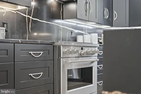 $2,850,000 | 5047 MacArthur Boulevard Northwest, Washington, DC 20016